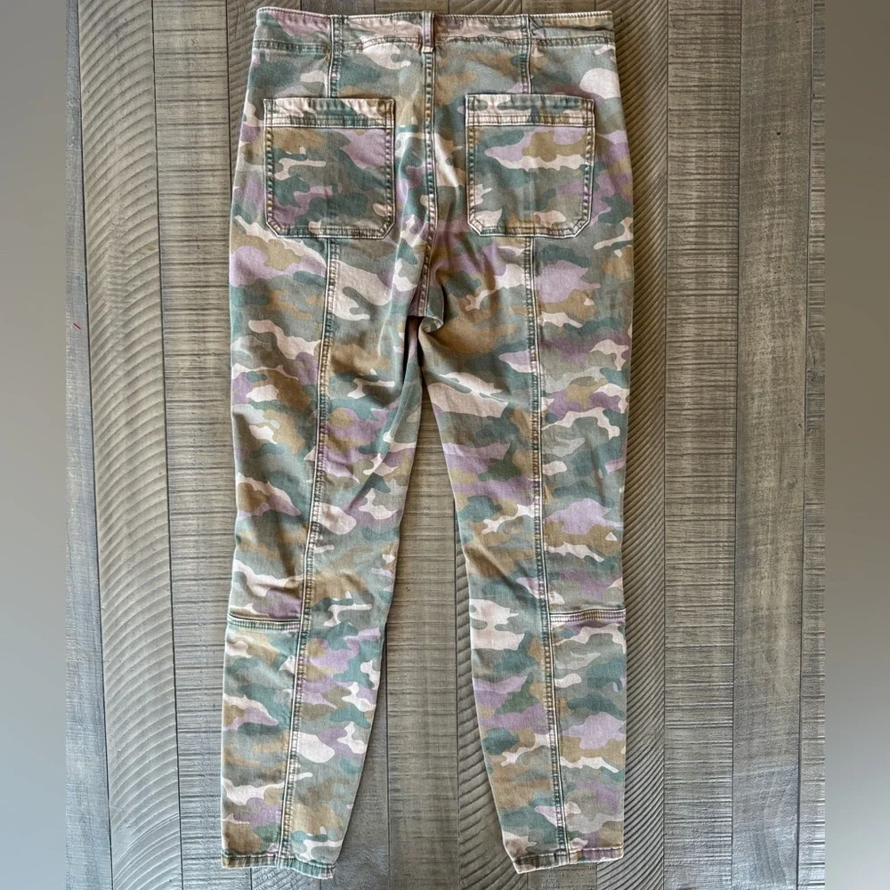 Anthropologie Jefferson Slim Fit Utility Camo Button Fly Jeans Women’s Size 30